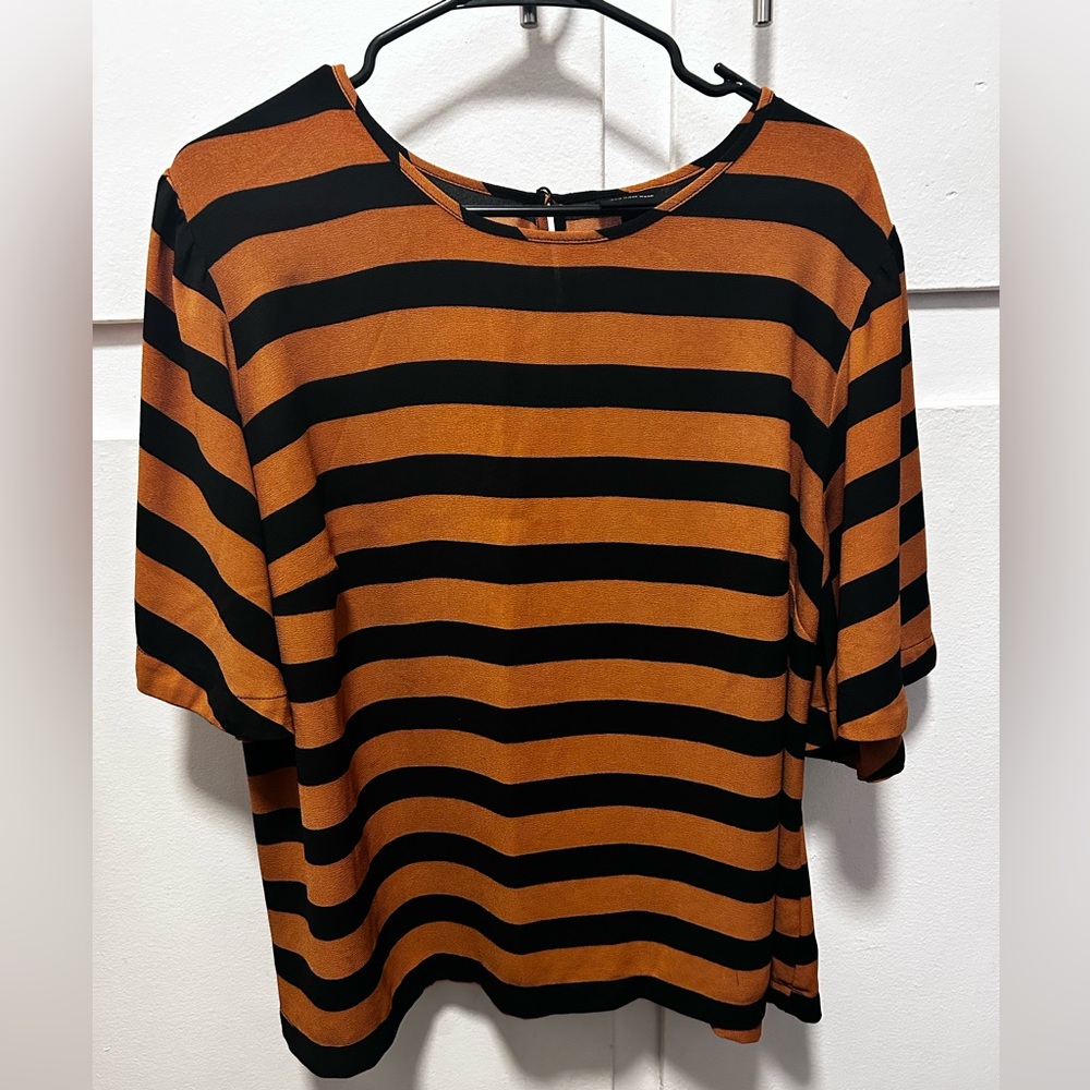 Who What Wear Black and Orange Striped Short Sleeve Top